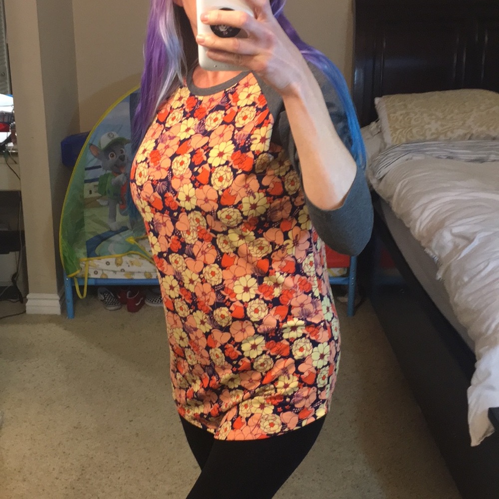 NWT LULAROE RANDY SHIRT - Picture 3 of 8